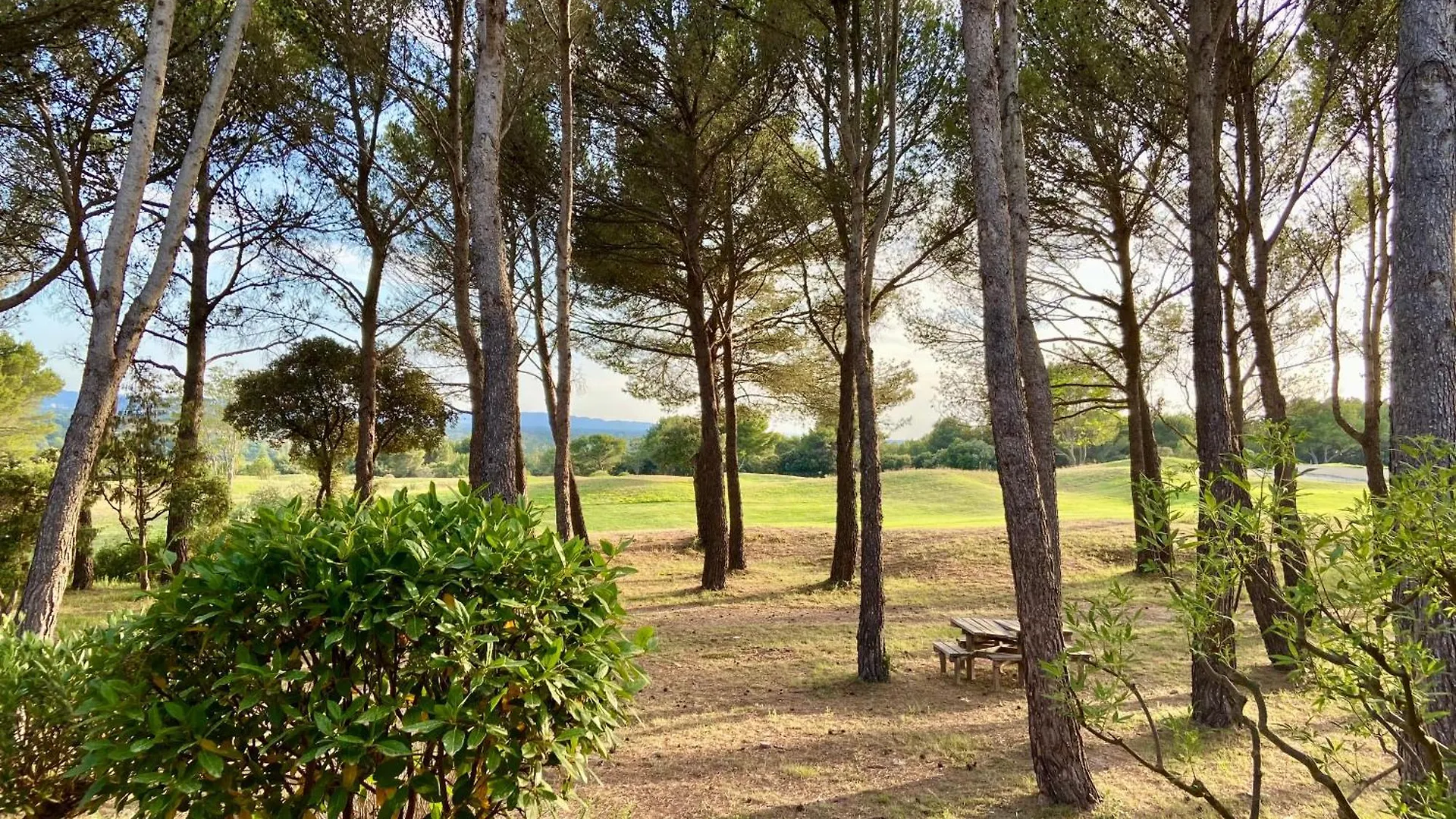 Gite Confortable Vue Exceptionnelle - Golf De Saumane 0*, Saumane-de-Vaucluse Frankrijk